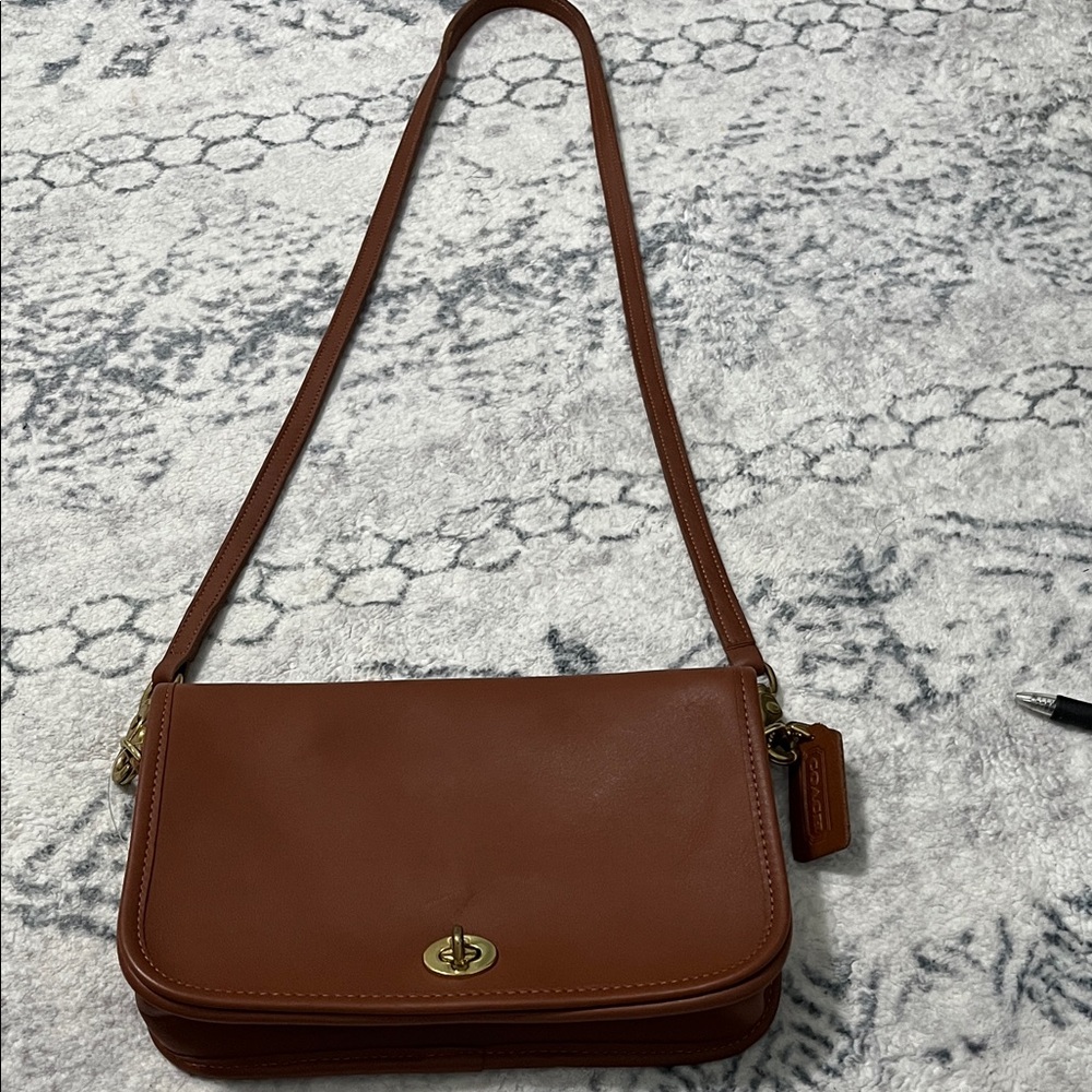 Coach Tan Leather vintage Shoulder Bag